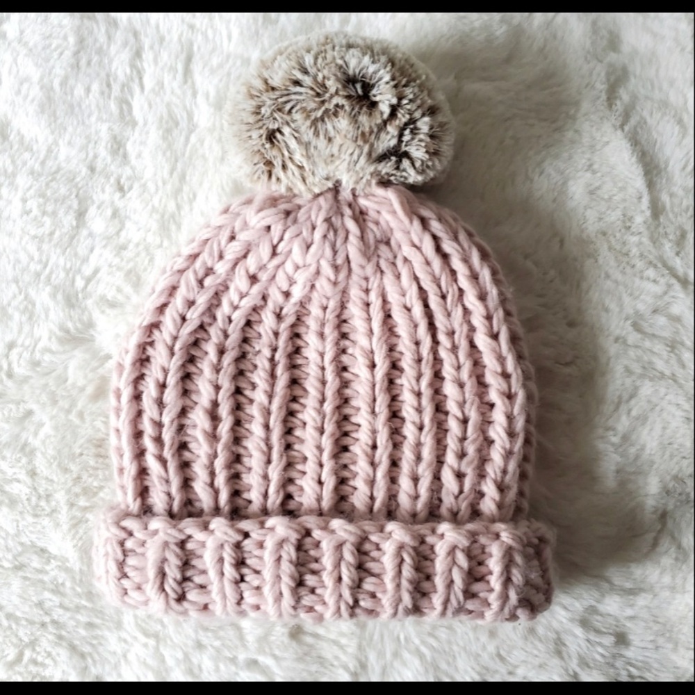 SOLD-Light Pink Soft Faux Fur Pom Ribbed Knit Beanie